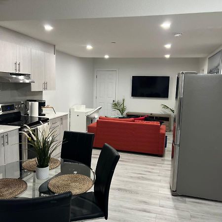 Beautiful 2 Bedroom Home Away From Home Calgary Zewnętrze zdjęcie